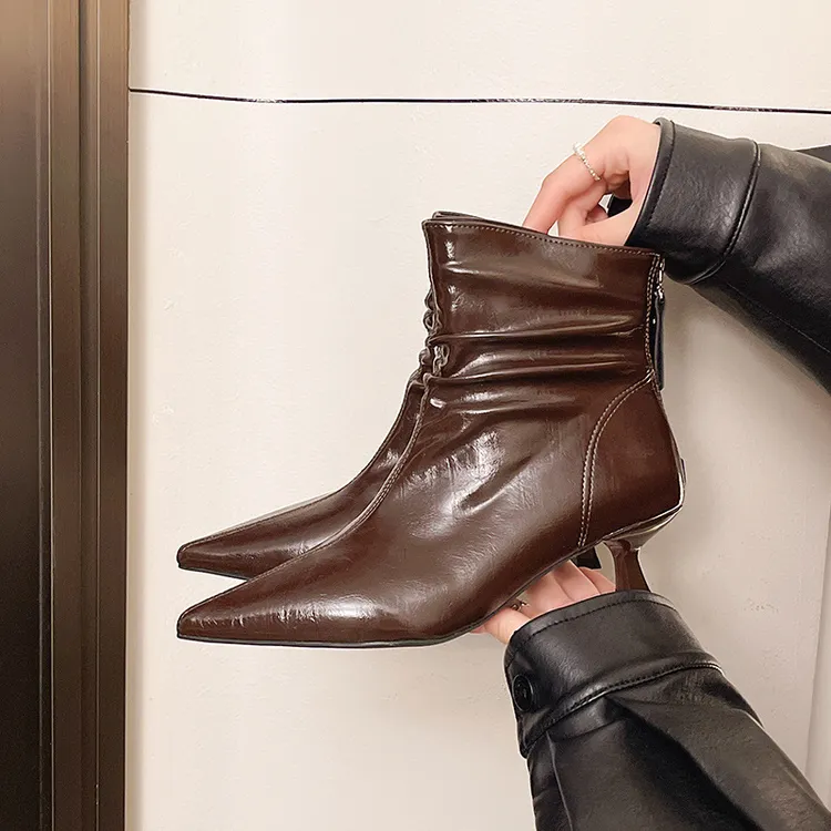 小跟短靴女高跟尖头春秋单靴及裸靴细跟高跟鞋显瘦靴子中筒时装靴