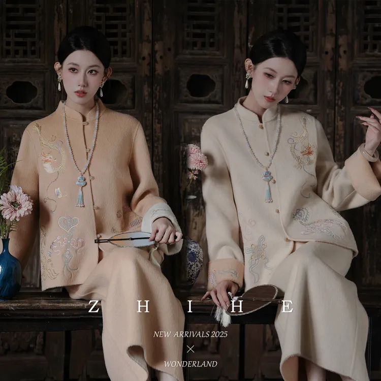 无艳一禾【如意令】双面穿！重工刺绣100绵羊毛双面呢大衣+半裙