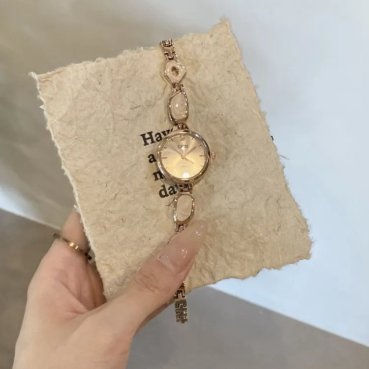 小天鹅新中式风手链表女款高颜值学生女士防水小众简约ins石英表
