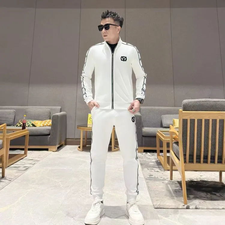 2025秋季套装男士夹克外套秋季运动流行搭配潮牌休闲拉链立领帅气