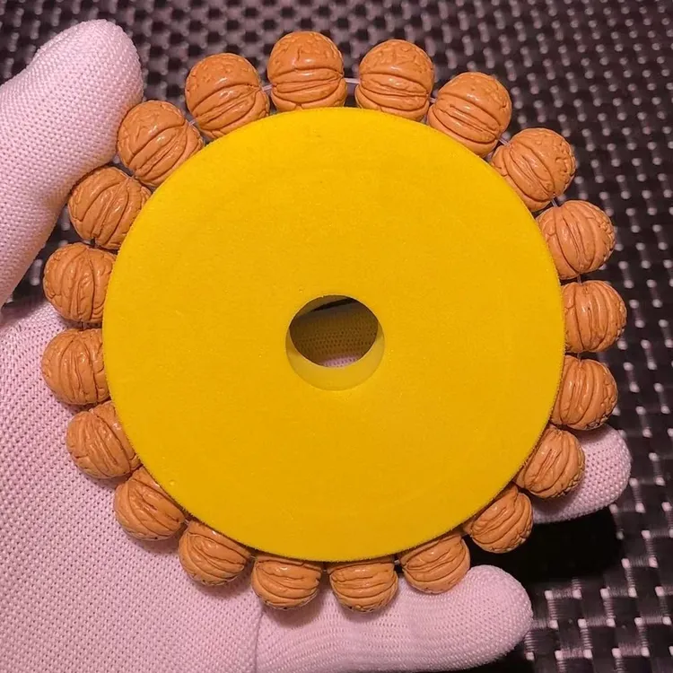 精品桃核手串（东北野生玲珑塔）