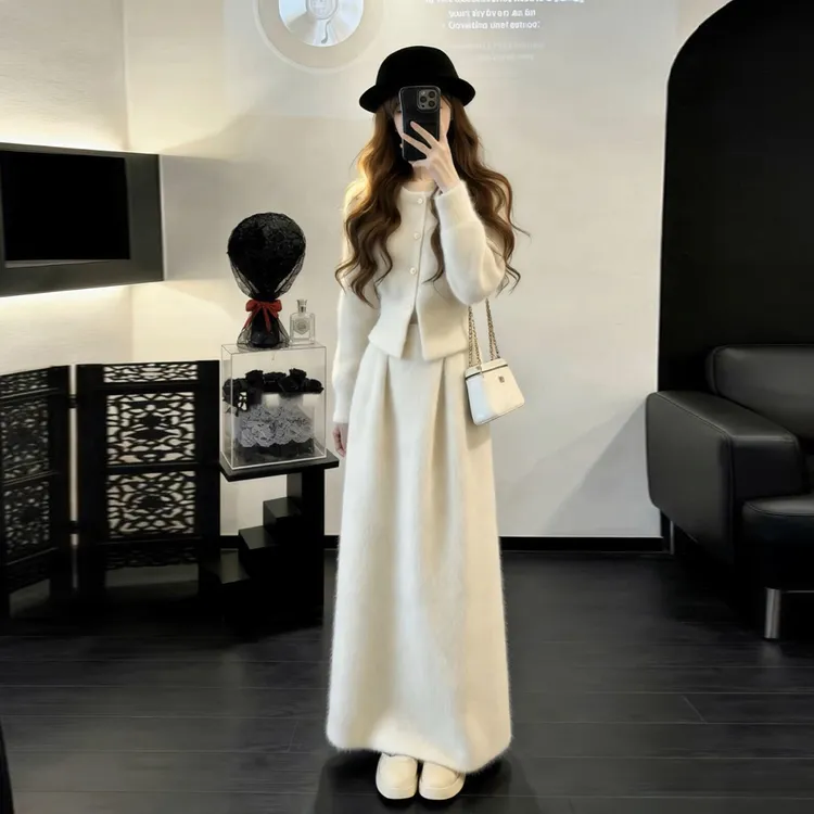 慵懒风毛衣针织连衣裙子女装2026新款秋冬高级感别致绝美套装长裙