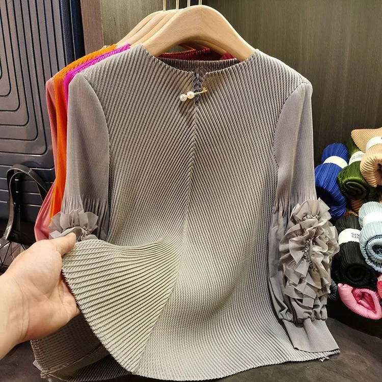 春季新款时尚气质优雅显瘦大码宽松三宅褶皱女袖子盘花龙鳞纹上衣