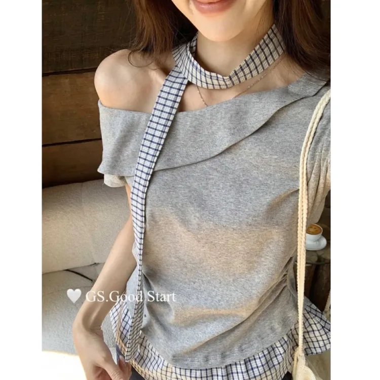 博主穿搭韩系气质格纹拼接斜肩假两件短款显瘦小衫配飘带