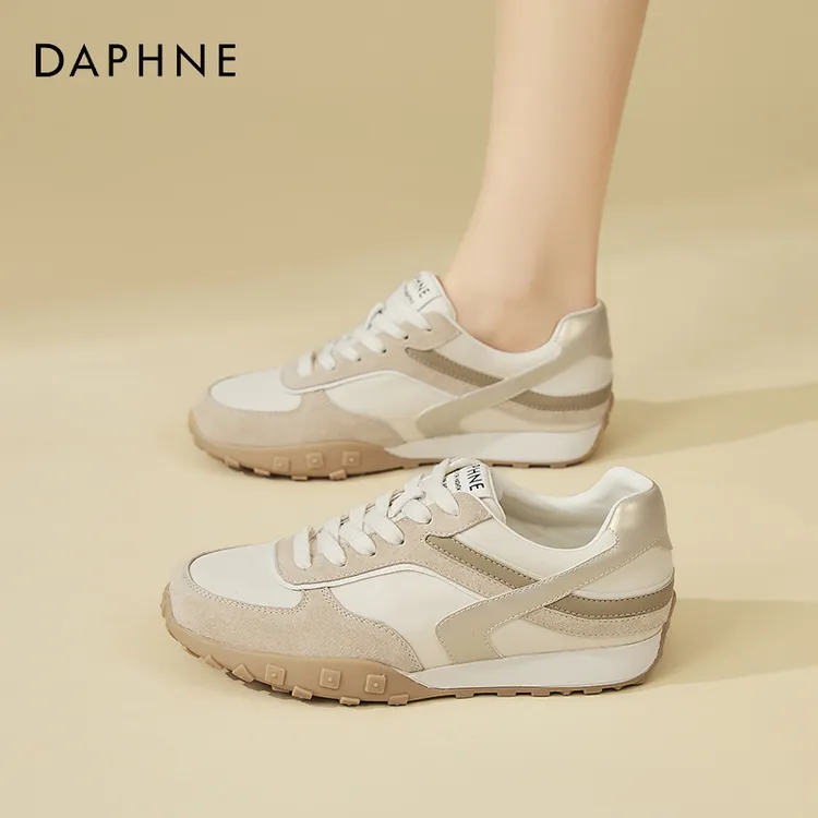 达芙妮德训鞋女鞋平底休闲鞋时尚2025新款百搭女士春季软底运动鞋