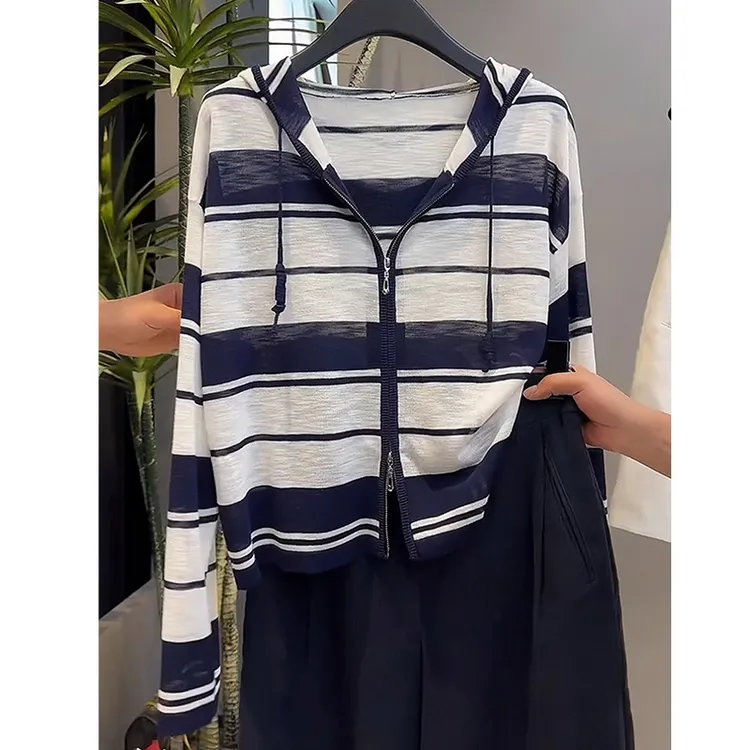 2025夏季新款女士条纹连帽T恤时尚减龄显瘦薄款针织罩衫开衫上衣