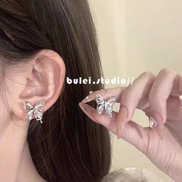 合金耳饰 新春上新镂空蝴蝶锆石耳钉女轻奢小众百搭设计感耳饰女