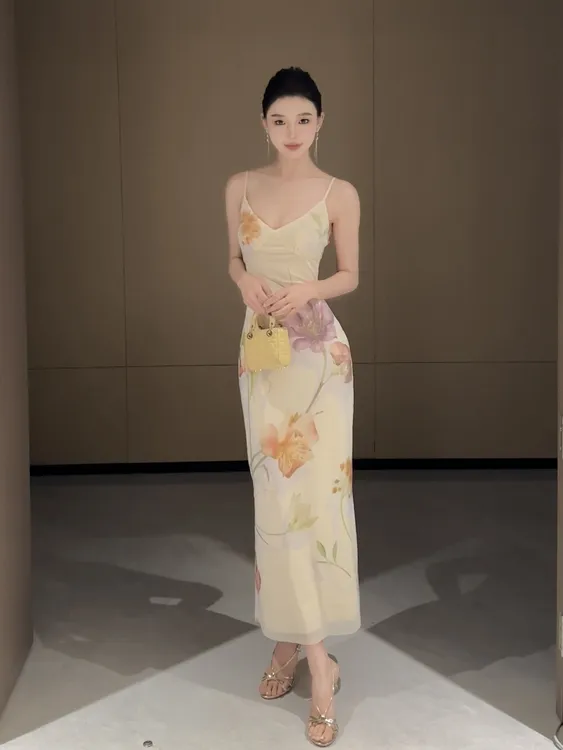 现货【春日部】法式优雅V领荷花印花连衣裙0910