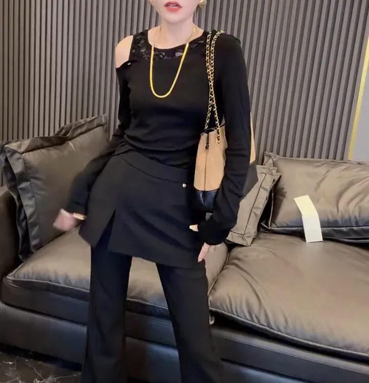 气质显瘦拼接蕾丝漏肩长袖打底衫