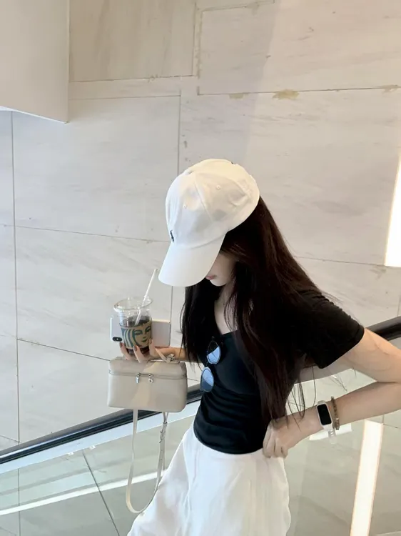 韩系简约黑色v领短袖T恤女2025夏季修身显瘦百搭上衣阔腿休闲裤