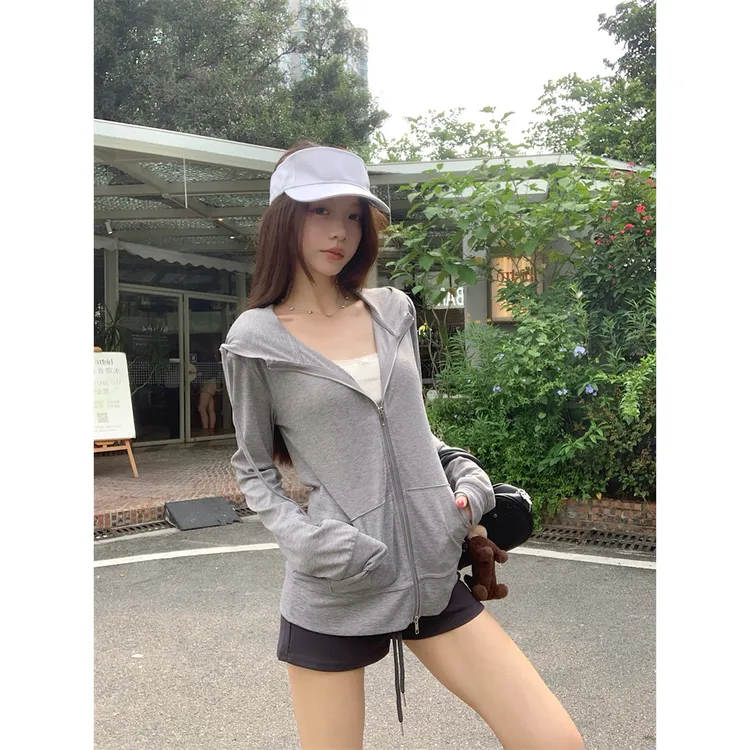 大码女装纸片感轻薄透气开衫防晒衫外套休闲螺纹短裤套装时尚显瘦