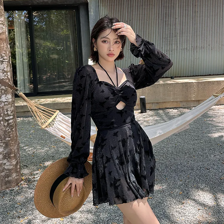 女款大码长袖连体裙式泳衣遮肉显瘦适合微胖女生温泉度假