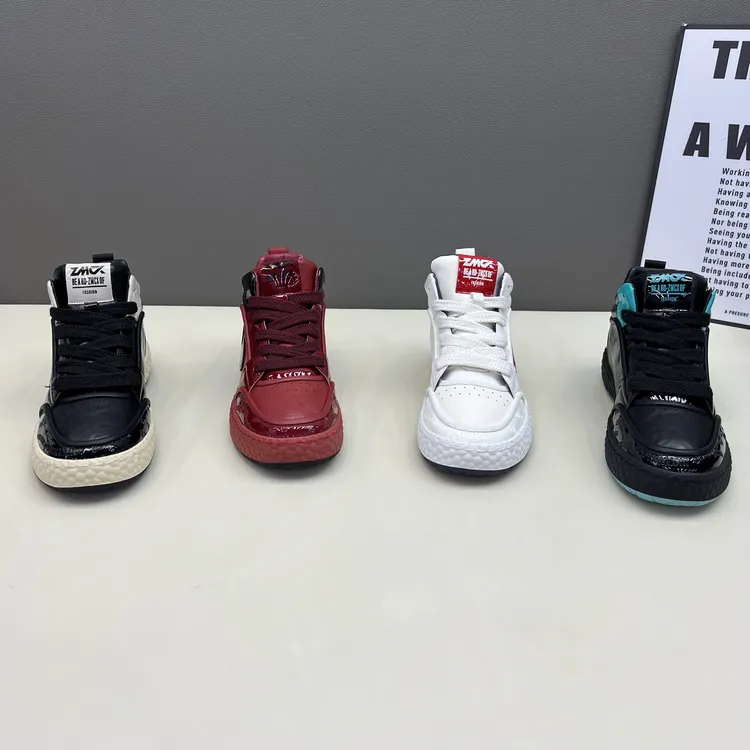 66-719冬季新款加绒棉鞋皮面舒适百搭休闲鞋男士板鞋潮流男鞋