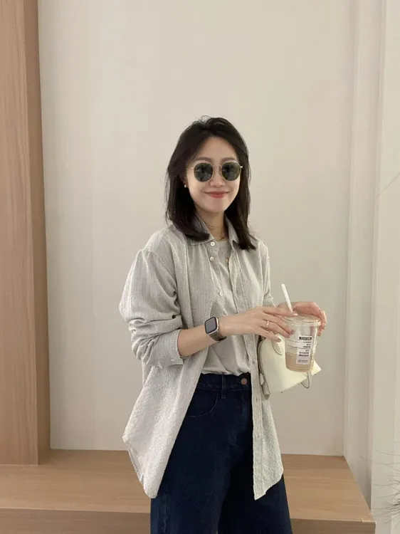 2025秋季新款韩系气质休闲衬衫百搭短袖圆领短袖t恤复古牛仔裤