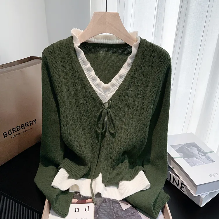 法式设计感绿色V领毛衣秋冬季女2025新款假两件长袖拼接针织上衣