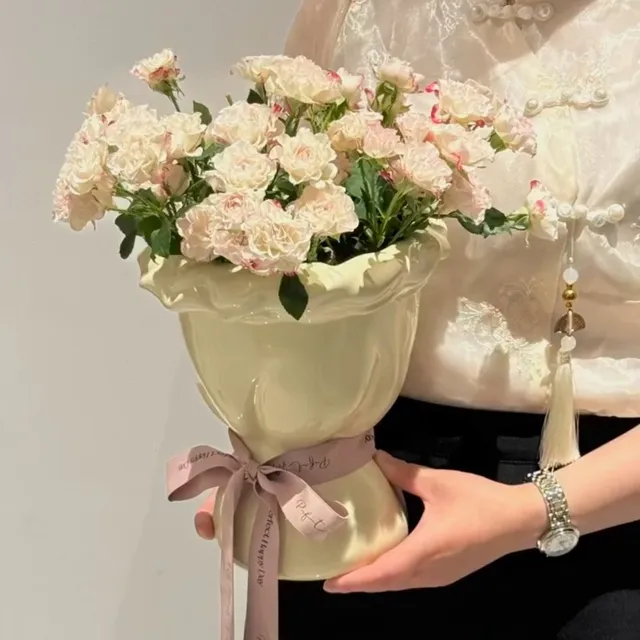 奶油花瓶花朵束造型陶瓷创意手捧花家居餐桌客厅插花器装饰摆件女