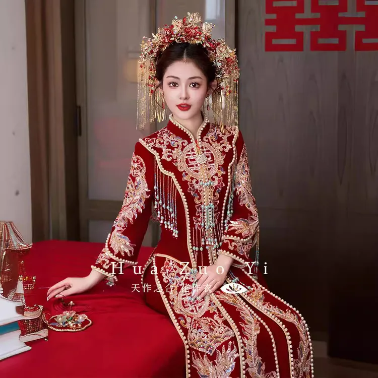 高端丝绒霞帔秀禾服2024新款中式新娘服龙凤褂嫁衣结婚出阁秀禾服