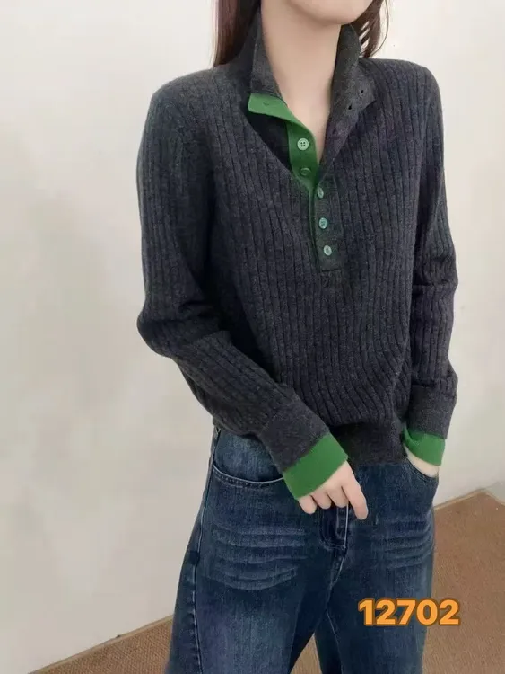 2024减龄休闲拼色立领半开扣假两件百搭显瘦竖坑条针织长袖上衣