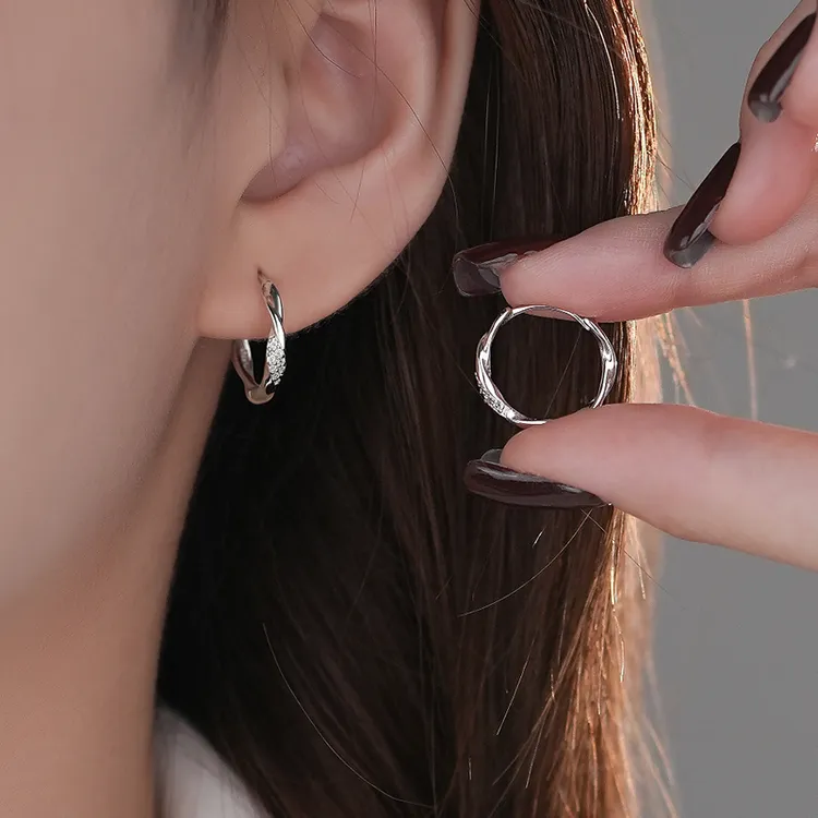 925银合成锆石耳饰 S925纯银莫比乌斯耳扣女小众设计高级感大耳环