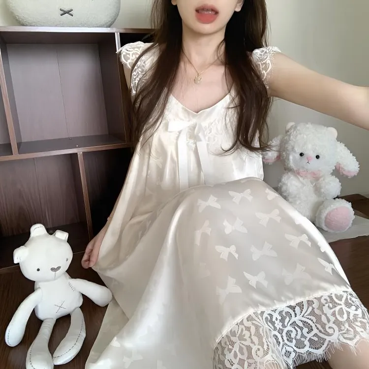 公主风蝴蝶冰丝睡裙女款夏天带胸垫2025新款夏季蕾丝吊带居家长裙