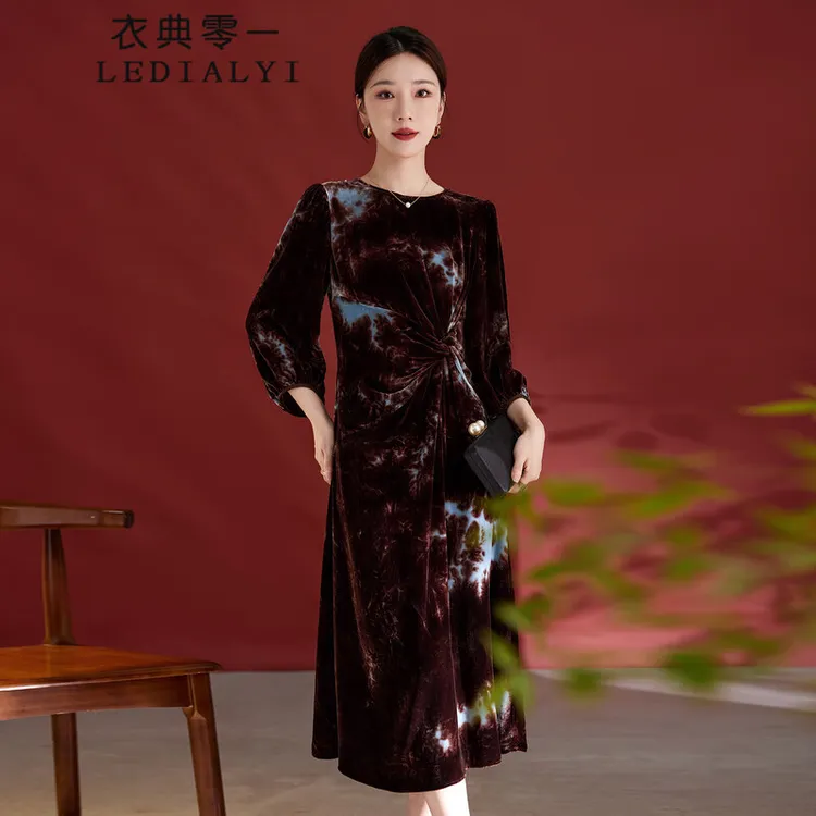 轻奢大牌真丝丝绒扎染连衣裙女气质优雅圆领显瘦高级感桑蚕丝裙子