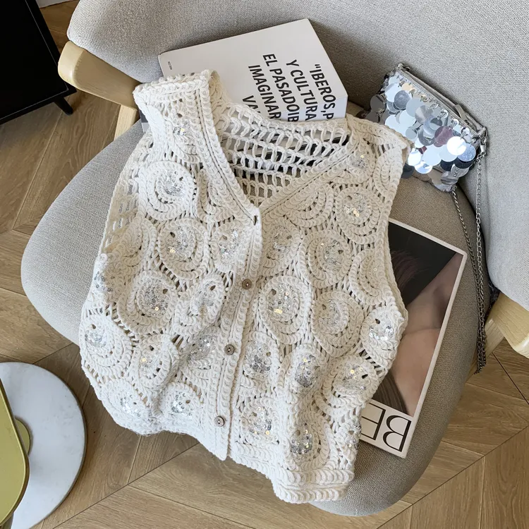 钩花亮片马甲女外搭短款无袖镂空披肩百搭马夹女背心开衫外套