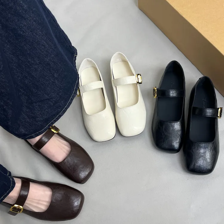 女生方头平底单鞋新款春大码芭蕾舞鞋舒适加大百搭玛丽珍秋季休闲