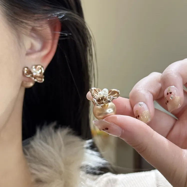 美拉德花朵香槟金珠珠设计感时尚精致两戴耳饰A-92