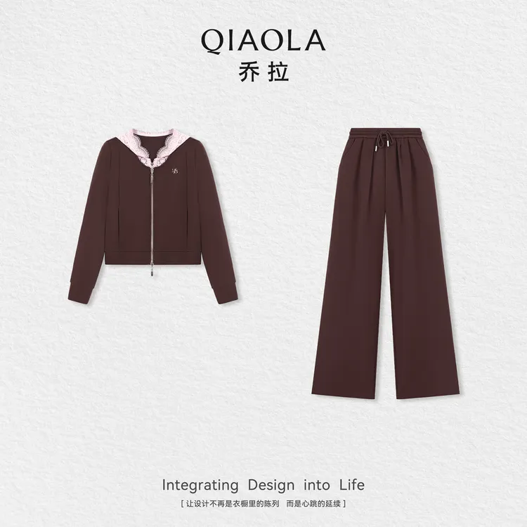 QIAOLA/乔拉【黑巧泡芙】秋季针织假两件蕾丝连帽领上衣长裤预售