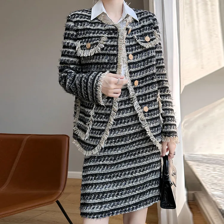 气质名媛小香风流苏时尚设计春秋套装宽松圆领新款百搭减龄两件套