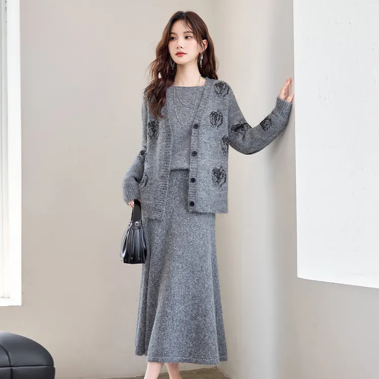 休闲时尚优雅套装女秋冬新款2025年妈妈装高级感洋气气质三件套女