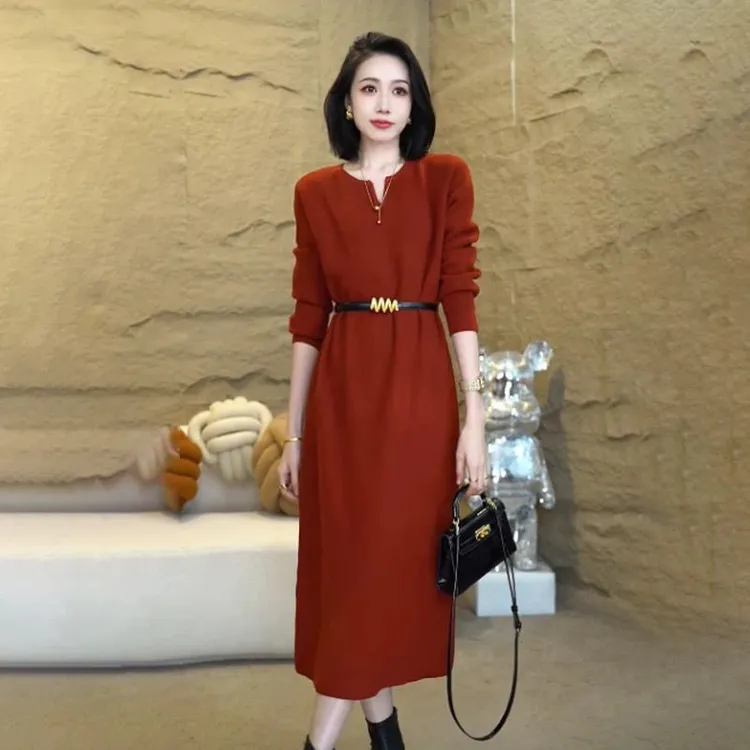 轻奢半开领毛衣裙子女士秋冬新款气质针织长袖宽松显瘦厚款连衣裙