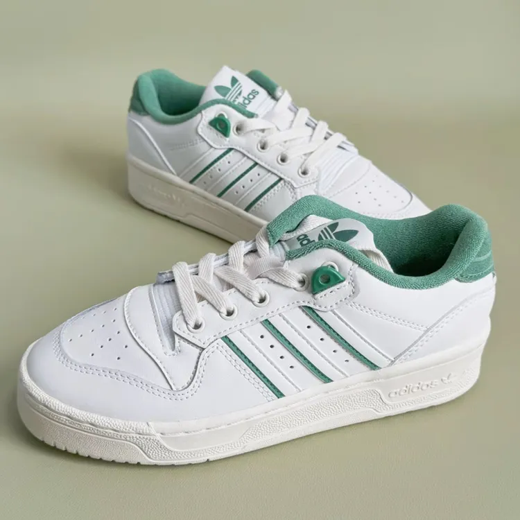 正品Adidas阿迪达斯三叶草男女春秋季时尚舒适运动休闲板鞋IF6259