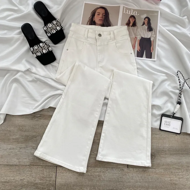白色提臀微喇牛仔裤女2025年秋季新款紧身弹力修身显瘦马蹄喇叭裤