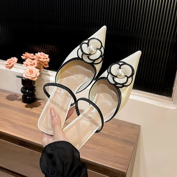 UHCK包头凉鞋女夏2025新款法式珍珠花朵尖头细跟后空拖鞋不累脚高
