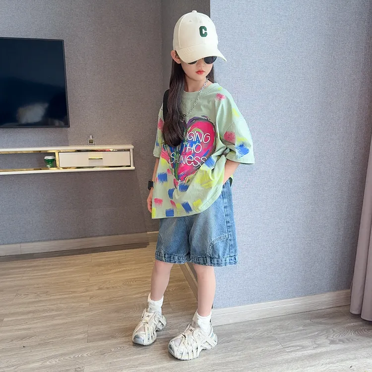 女童夏季穿搭短袖T恤套装女大童儿童夏装宽松牛仔裤短裤两件套潮