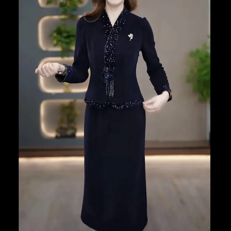 【连衣裙】冬季显瘦2025新款气质时尚减龄修身收腰打底裙CY25Y3667