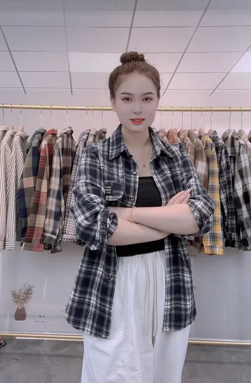 冬上新毛呢格纹衬衫休闲衬衣轻职风格子口袋长袖百搭上衣时尚宽松