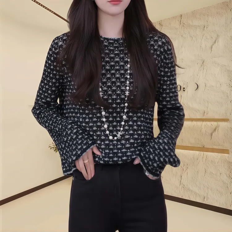 早秋纯欲慵懒风女装镂空针织衫2025新款时尚百搭洋气小众长袖上衣