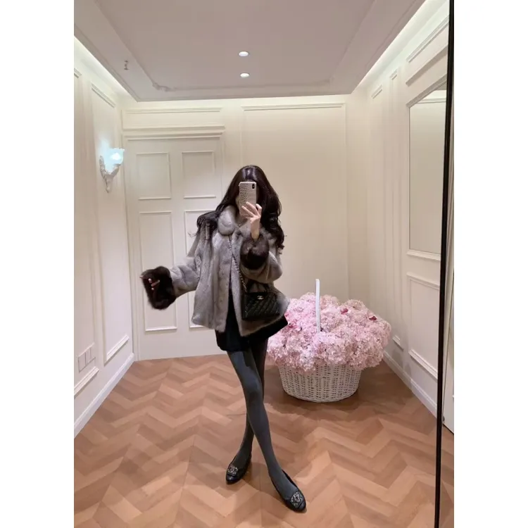 慵懒风松弛感洋气时髦百搭保暖外套秋冬新款休闲显瘦短裙两件套潮