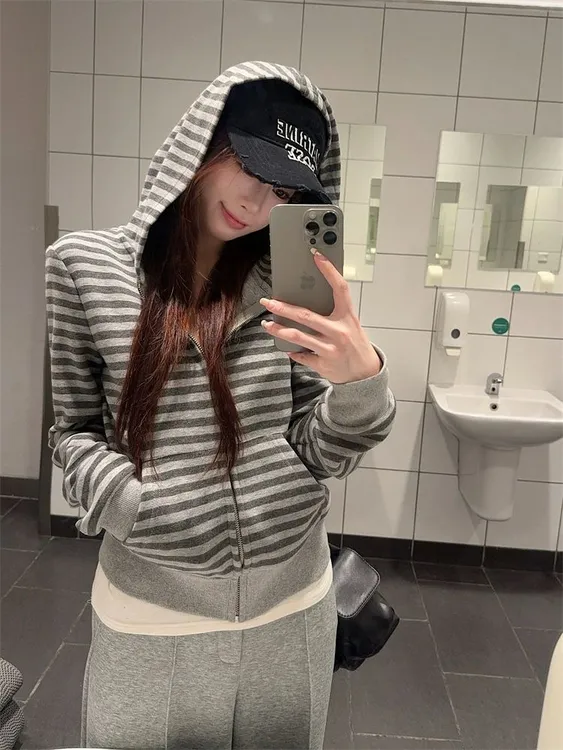 辛巴洛灰色韩系秋冬女宽松条纹连帽衫卫衣美式休闲拉链短款外套