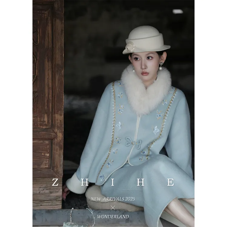 无艳一禾【纳兰词】手工坊-国风100双面呢绣花大衣+半裙+狐狸毛领