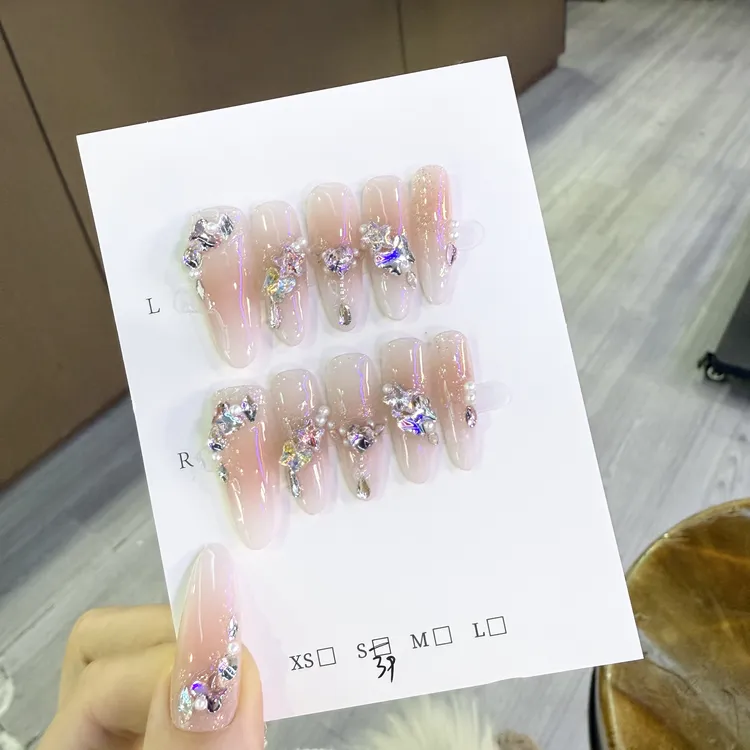 （现货48h发出)粉色爱恋手工穿戴甲显白高级感百搭美甲贴片