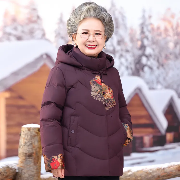 中老年女装羽绒服短款连帽妈妈冬装洋气刺绣老人奶奶太太冬季外套
