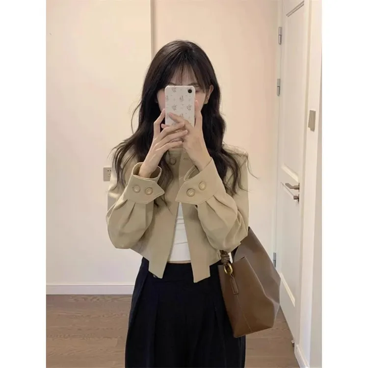 高端春秋小香款秋冬女短运动上衣，外穿气质小众宽松开衫时尚上衣