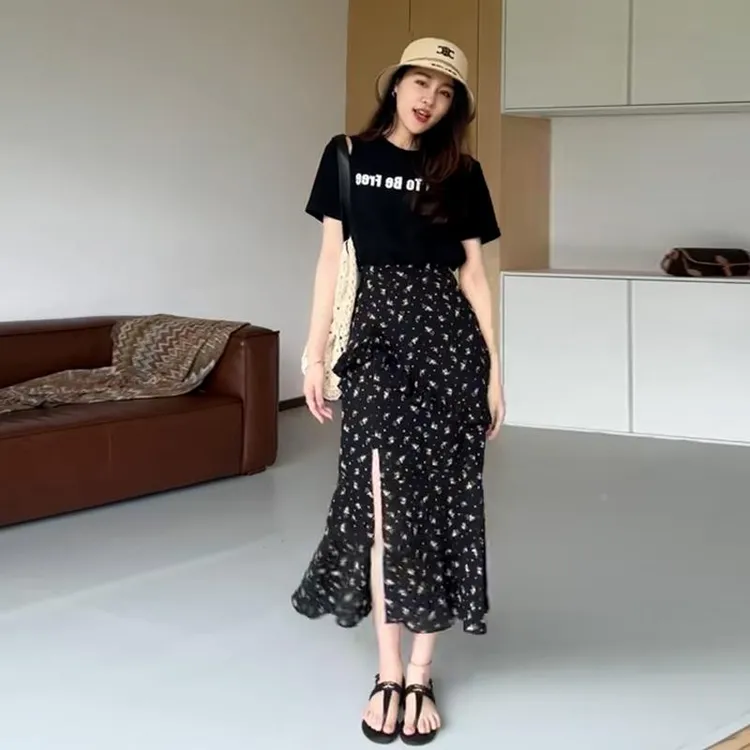 法式拼接假两件开叉碎花连衣裙子女夏季2025新款云南旅游穿搭长裙