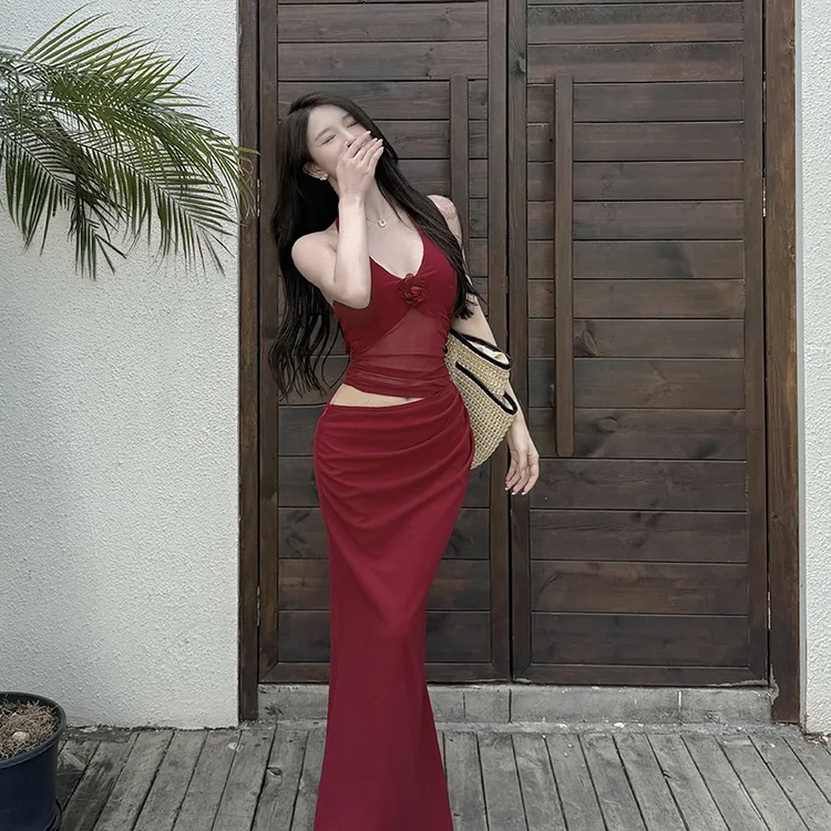 【红玫瑰】法式网纱拼接露腰V领花朵红色连衣裙气质性感修身长裙