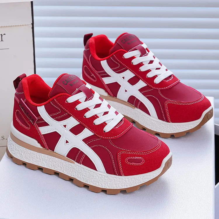 老爹鞋女2025新款秋季鞋子女爆款厚底增高轻便软底阿甘休闲运动鞋