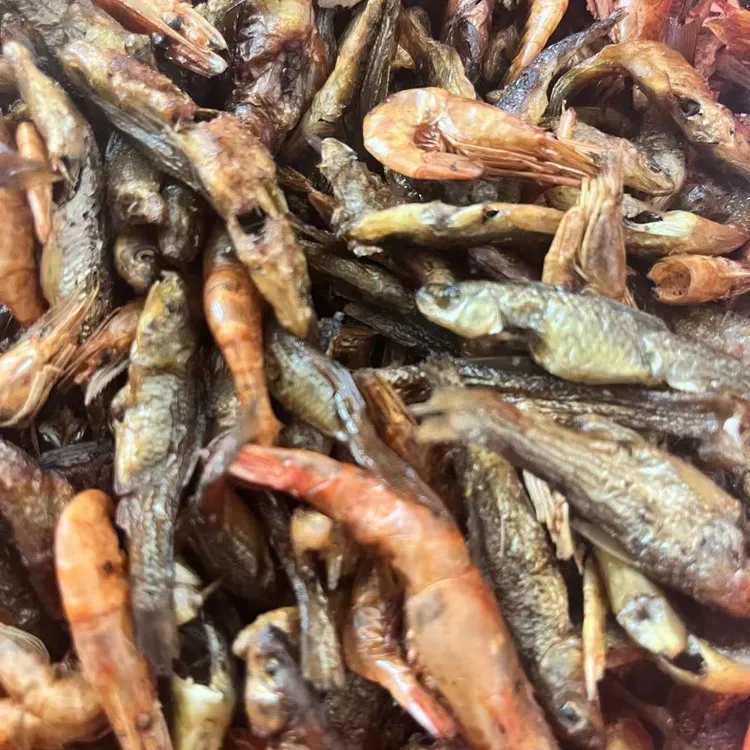 农家纯天然烟熏绿色小鱼仔小鱼干与腊鱼仔特色渔味道风味独特鱼干