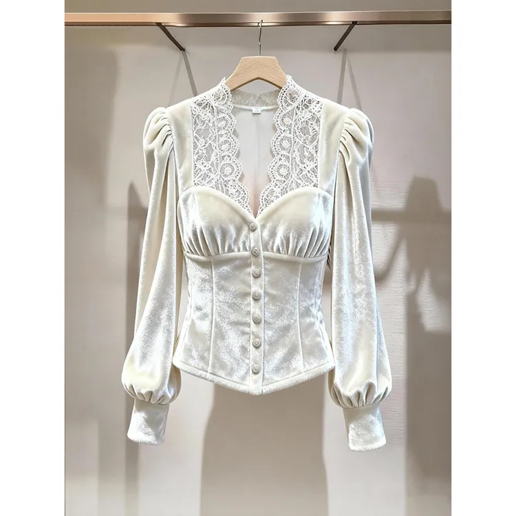 2025冬季新款气质名媛高级感独特漂亮巨好看高端白色丝绒蕾丝上衣
